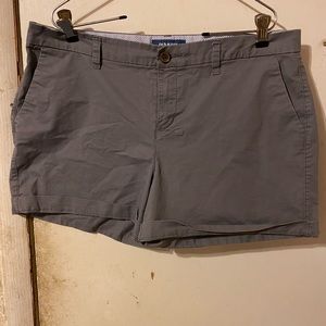 womens old navy shorts, old navy everyday shorts,